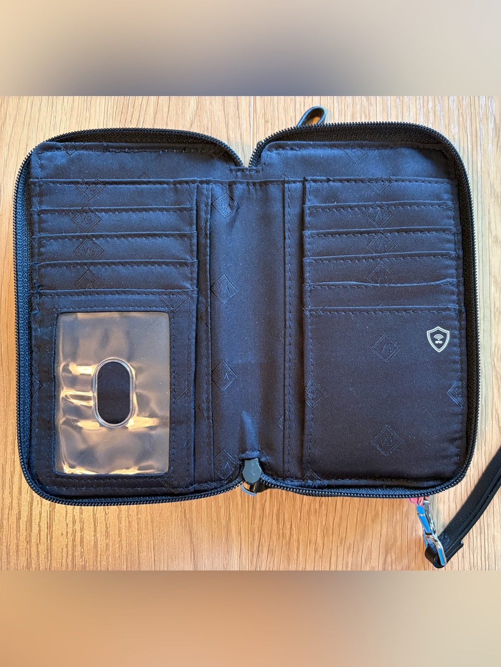 Vera Bradley Disney RFID wallet - Picture 3 of 5